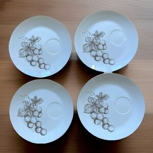Vintage Snack Luncheon Plates Grape Pattern Set of 4 Dent Mark For A Cup 9309
